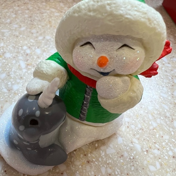 2022 Hallmark Snow Buddies 25th in the Series Ornament NEW - Picture 6 of 12